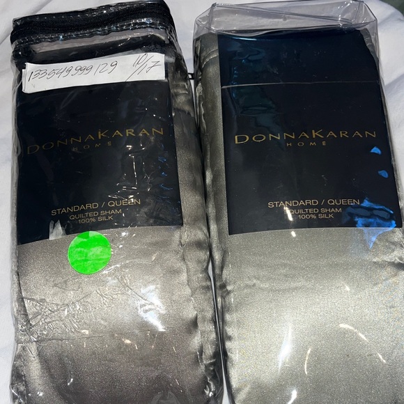 Donna Karan 100% quilted Silk Standard/Queen SILVER sham - Picture 14 of 16